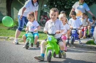 Gyermeknapi motoros felvonulás - Csemetekert Óvoda