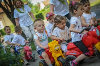 Gyermeknapi motoros felvonulás - Csemetekert Óvoda