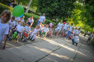Gyermeknapi motoros felvonulás - Csemetekert Óvoda