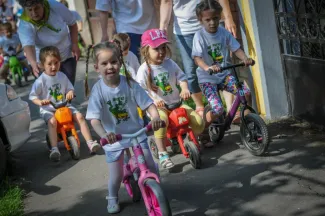 Gyermeknapi motoros felvonulás - Százszorszép Óvoda - Margaréta Óvoda