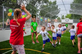 OVI-SPORT PÁLYA ÁTADÓ ÜNNEPSÉG - SZÁZSZORSZÉP ÓVODA