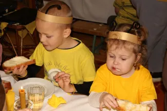 Mézes reggeli a Százszorszép és Margaréta ovisokkal