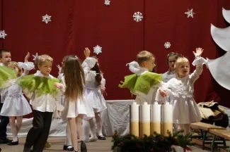 Százszorszép Óvoda - Ünnepi karácsonyi műsor 2017.