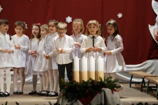 Százszorszép Óvoda - Ünnepi karácsonyi műsor 2017.