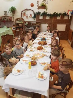 MACI NAP A SZÁZSZORSZÉP OVIBAN